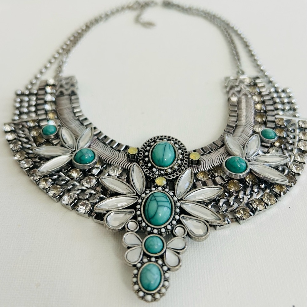Claire’s Silver Tone and Faux Turquoise Statement Necklace